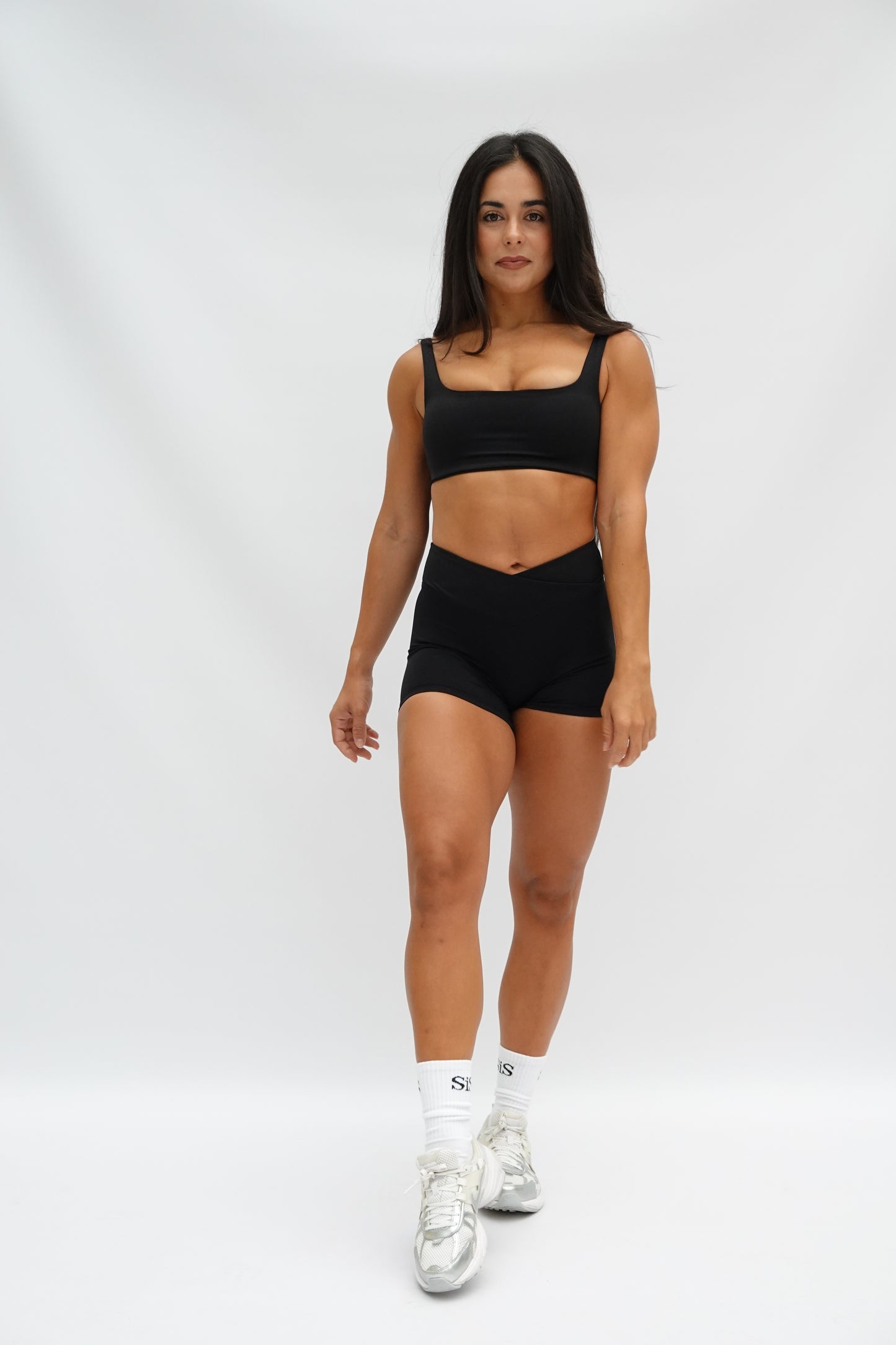 EL HIERRO SHORT  "V" WAIST LAVA BLACK (no scruch)
